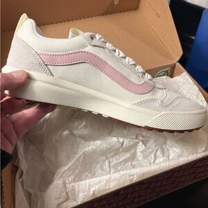 Vans Women's Cream and Pink Casual Sneakers